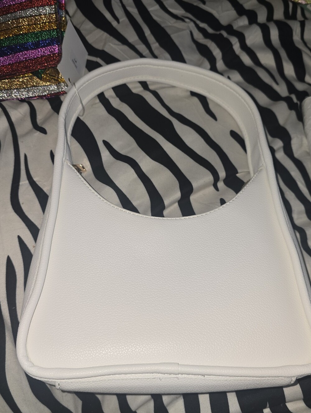 White Women's Shoulder Bag - Classic Minimalist Style